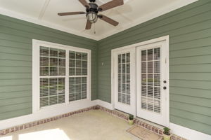 Screened-in Porch