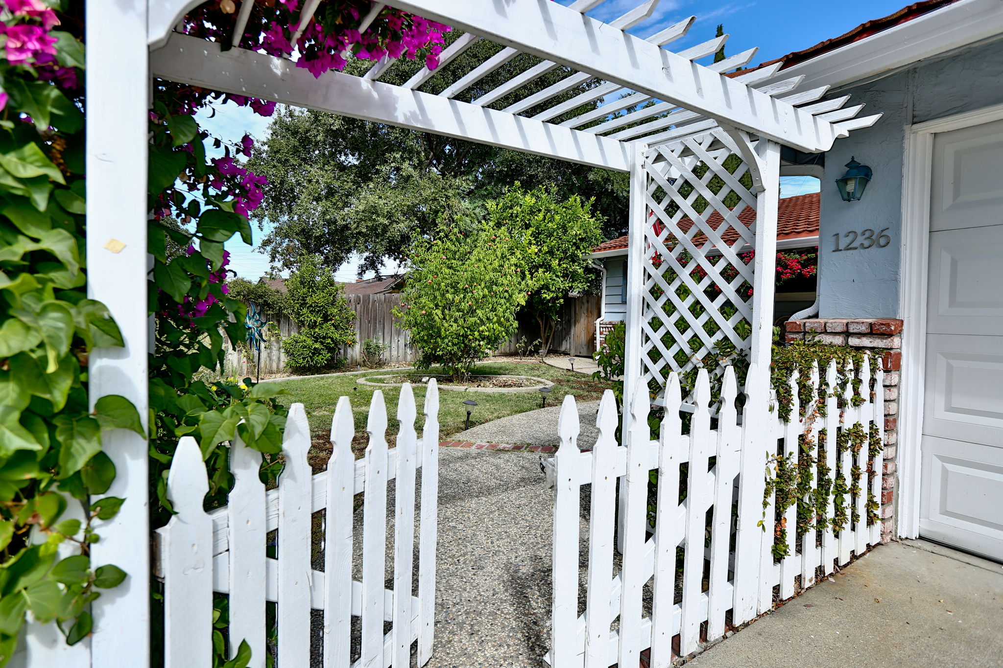 1236 New Hampshire Dr, Concord, CA 94521, US Photo 3