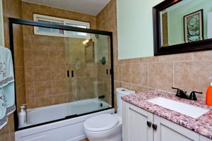 1236 New Hampshire Dr, Concord, CA 94521, US Photo 17