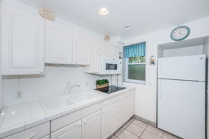 Kitchen 3-3