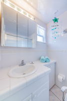 Bathroom 1c