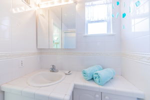 Bathroom 1d