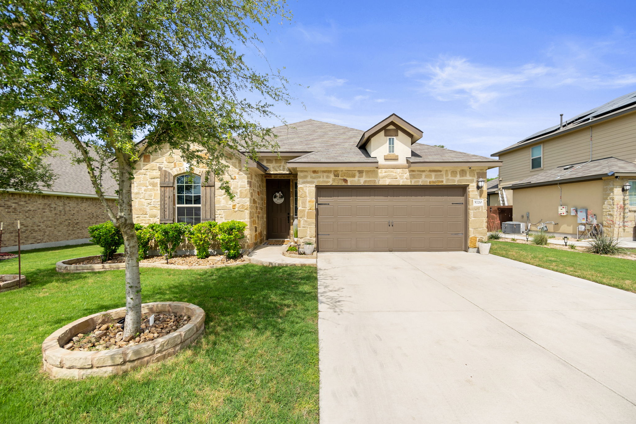 5720 Sabbia Dr, Round Rock, TX 78665, US Photo 2