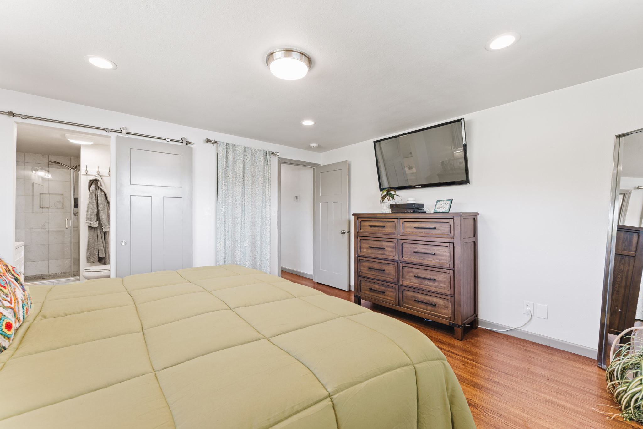 1717 S Jackson Ave, Tacoma, WA 98465, US Photo 22