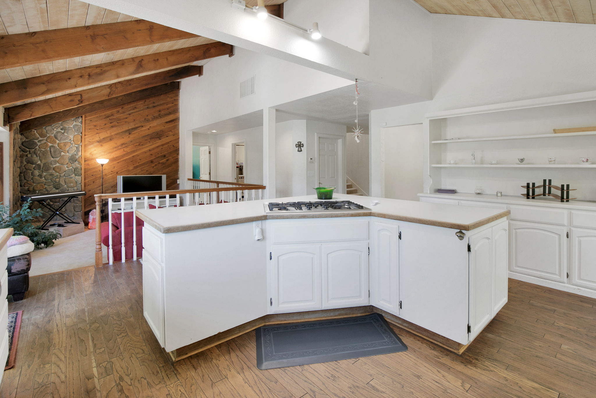 Kitchen looking towards Family Room