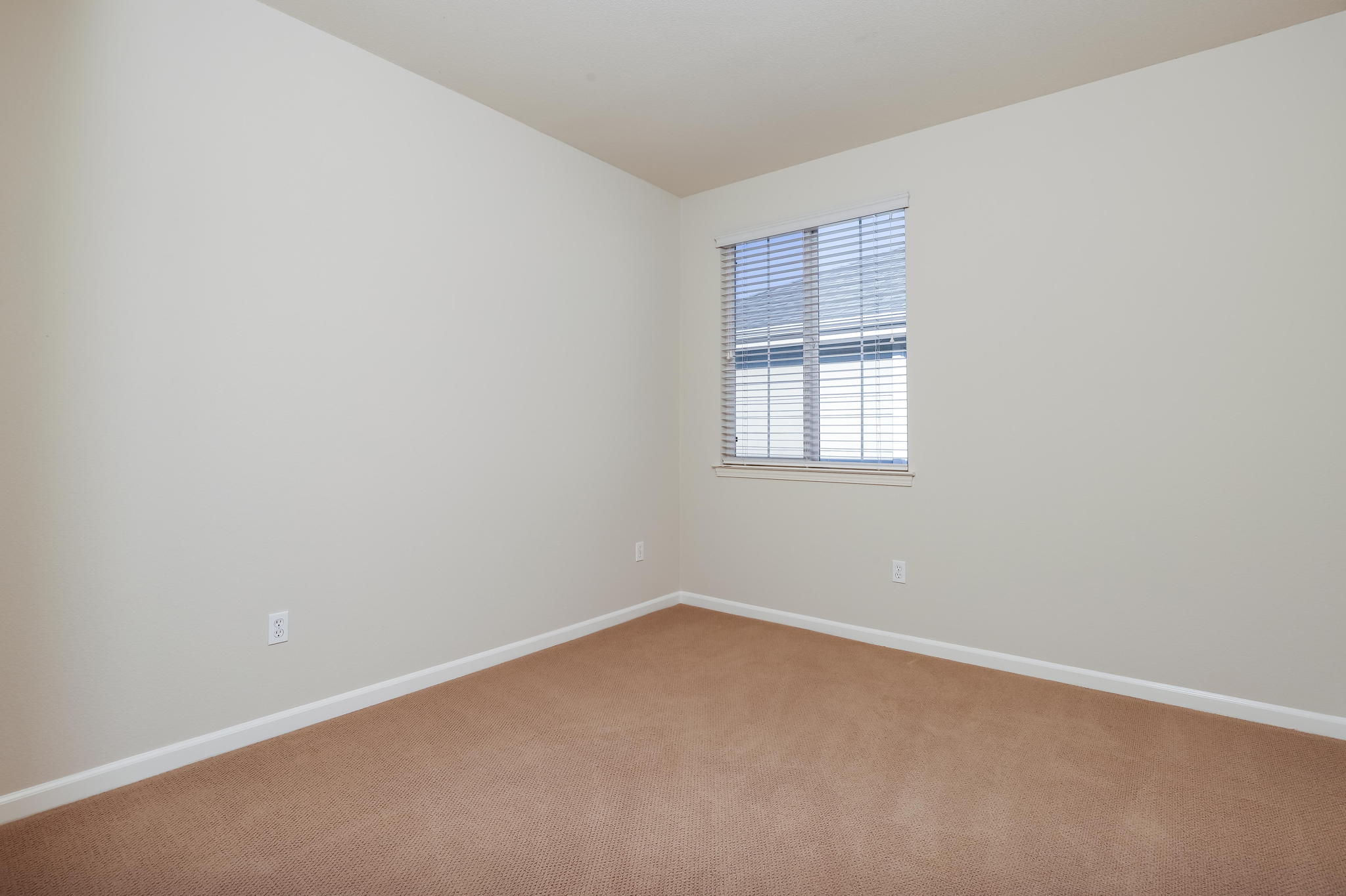 637 Falling Star Dr, Martinez, CA 94553, USA Photo 17