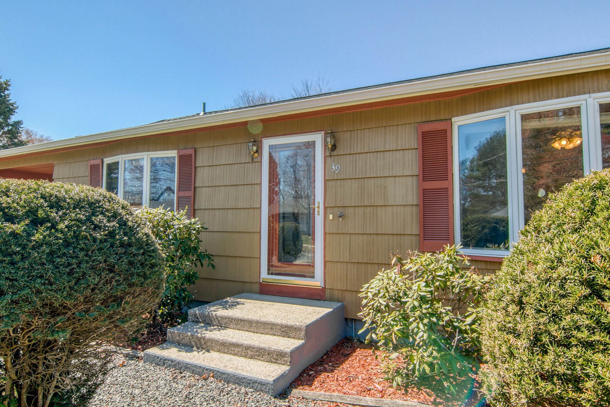 39 Rogers Ln, Enfield, CT 06082 Seven Roads Media