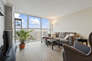 25 Trailwood Dr Unit 801, Mississauga, ON L4Z 3K9, CA Photo 5