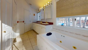 6 Bayview Dr, Raymond, ME 04071, US Photo 52