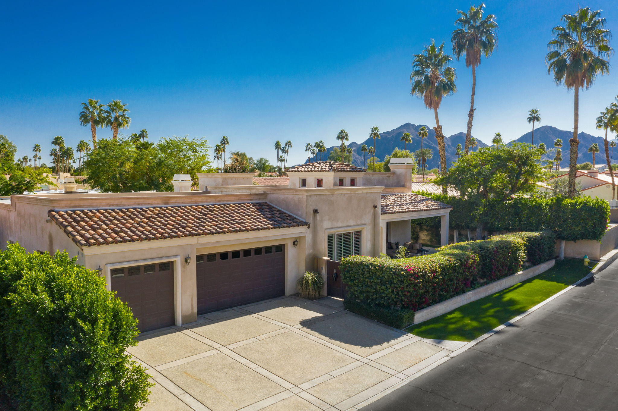 49130 Eisenhower Dr, La Quinta, CA 92253, US Photo 1