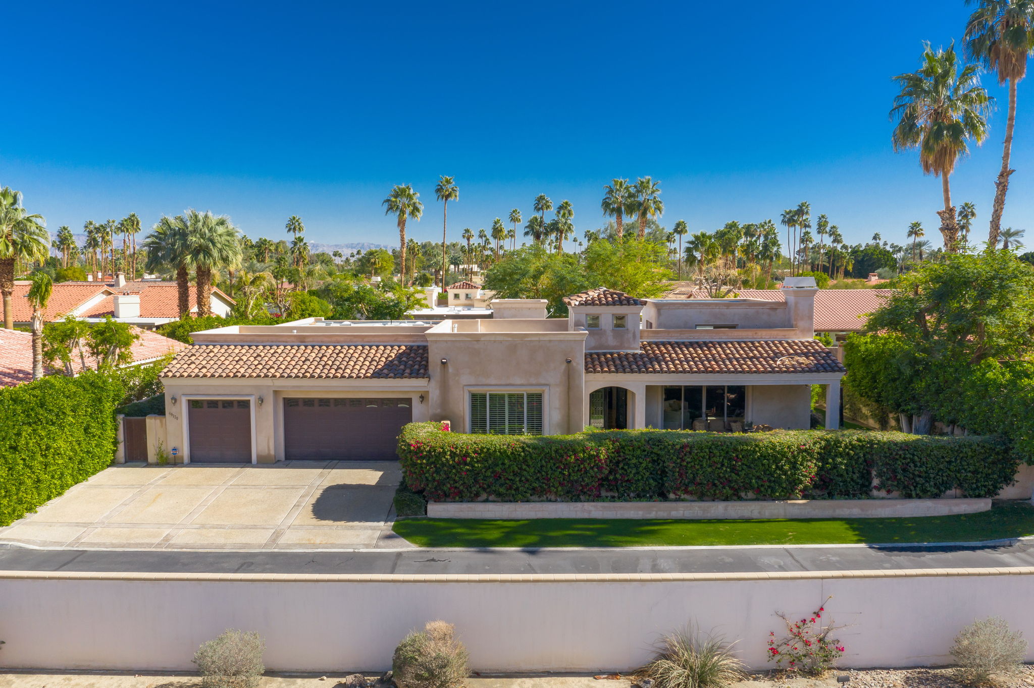 49130 Eisenhower Dr, La Quinta, CA 92253, US Photo 2