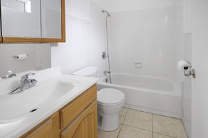 831 E 17th St, Oakland, CA 94606, US Photo 25