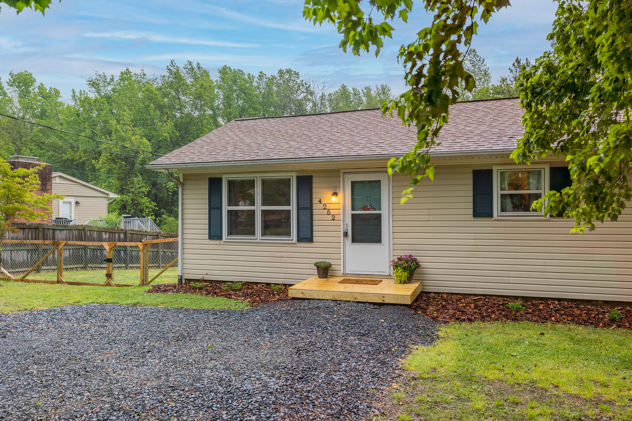 4252 Quail Meadow Dr, Sophia, NC 27350 MM Triad Photography