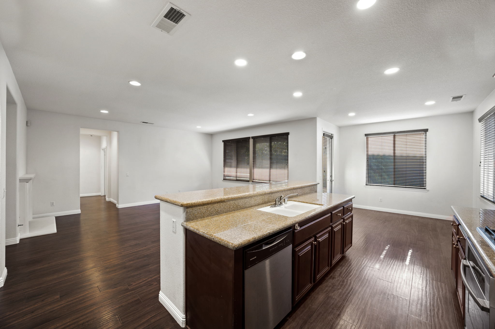 6452 Caxton St, Eastvale, CA 91752, USA Photo 20