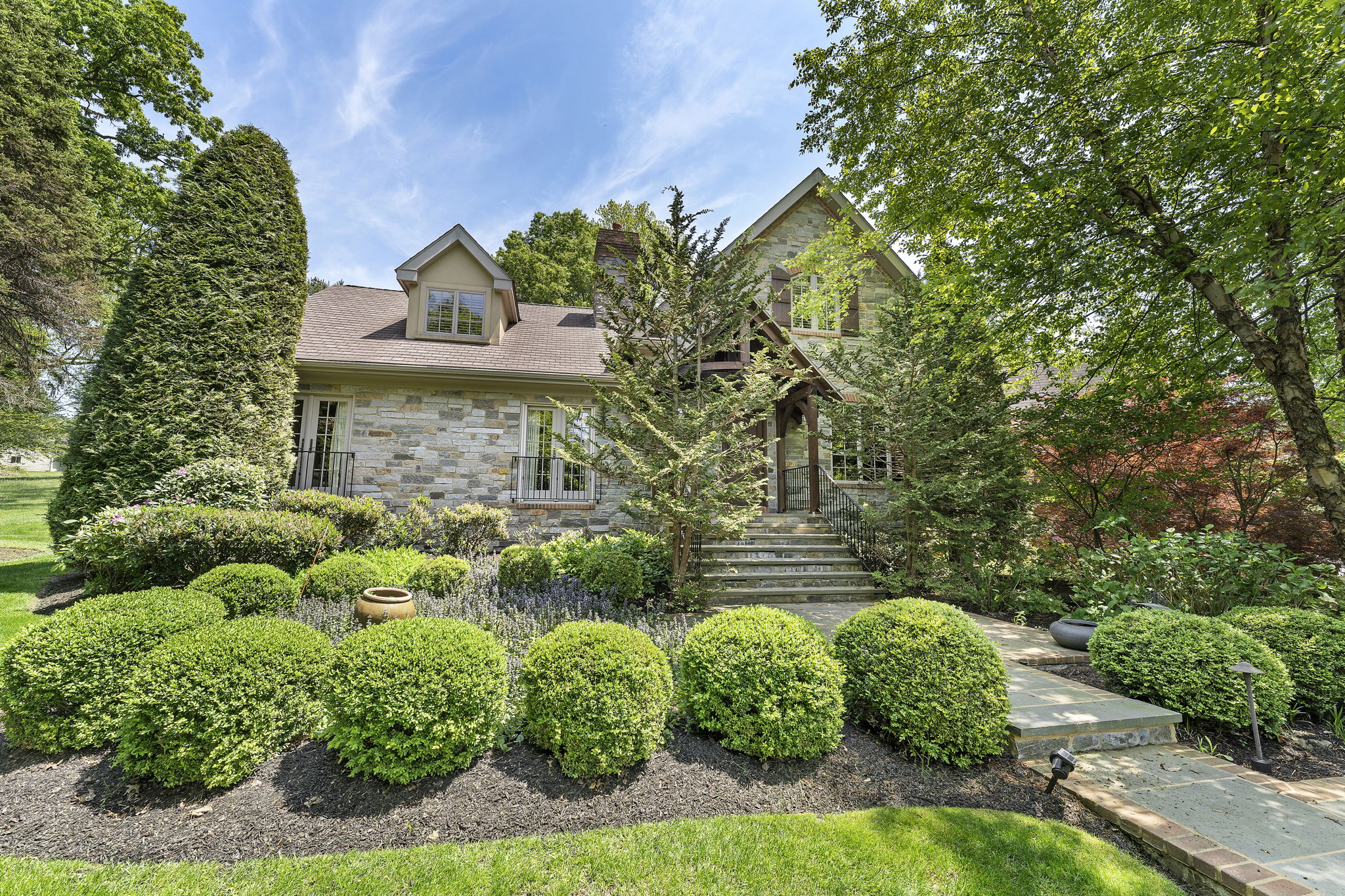 917 Drexel Ln, Bryn Mawr, PA 19010, US Photo 2