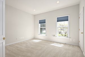 5112 Centreville Farms Rd, Centreville, VA 20120, US Photo 8