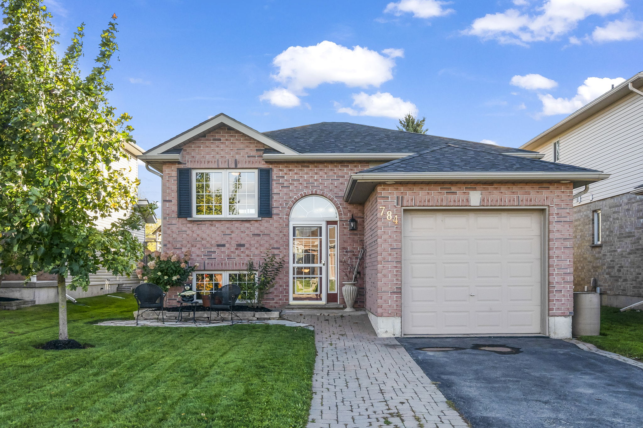 784 Kincaid St, Listowel, ON N4W 3T6, CA