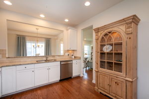 141 Stonehaven Dr, Weymouth, MA 02190, US Photo 12