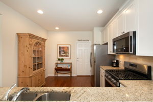 141 Stonehaven Dr, Weymouth, MA 02190, US Photo 10