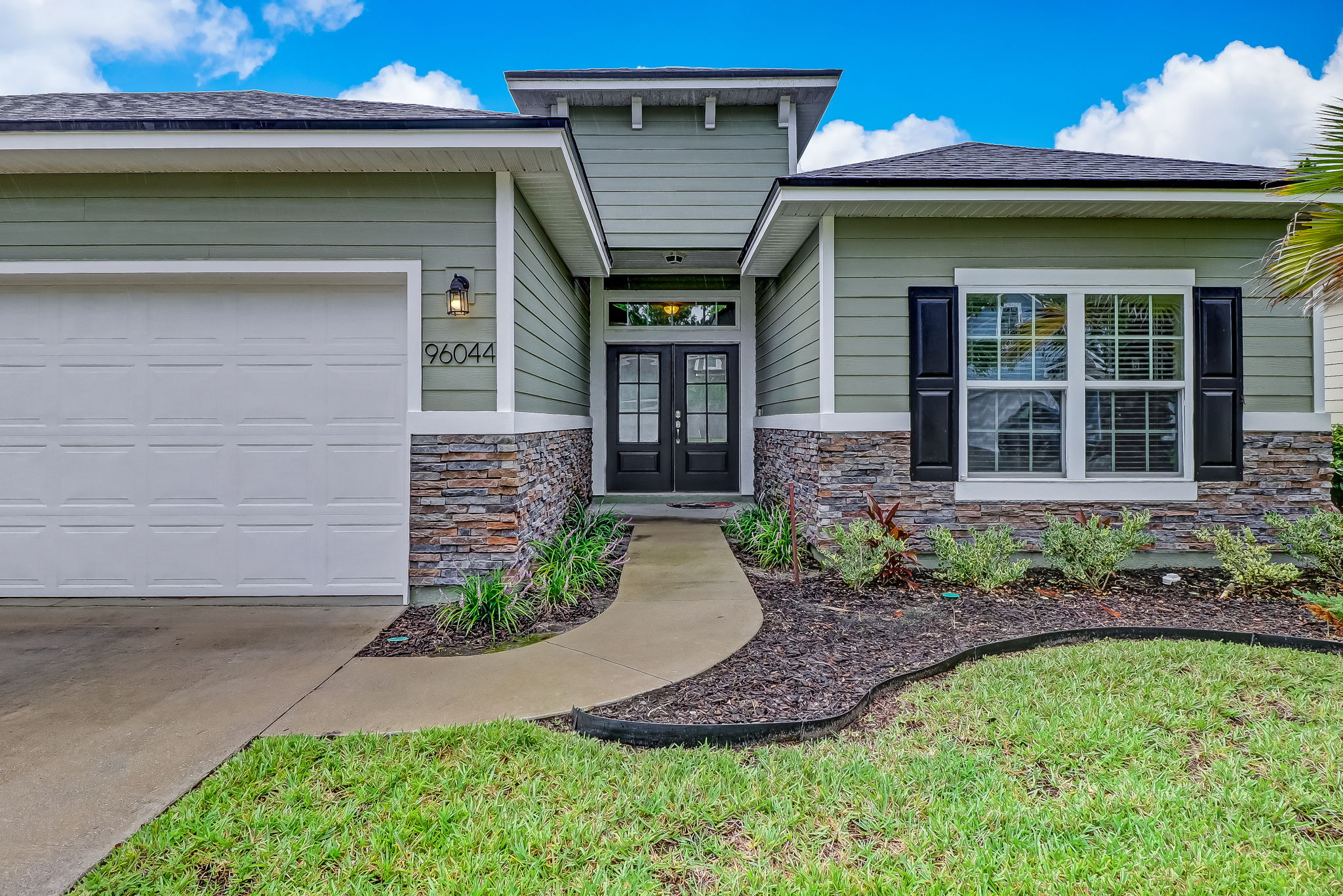 SPACIOUS HERON ISLES HOME ECVT