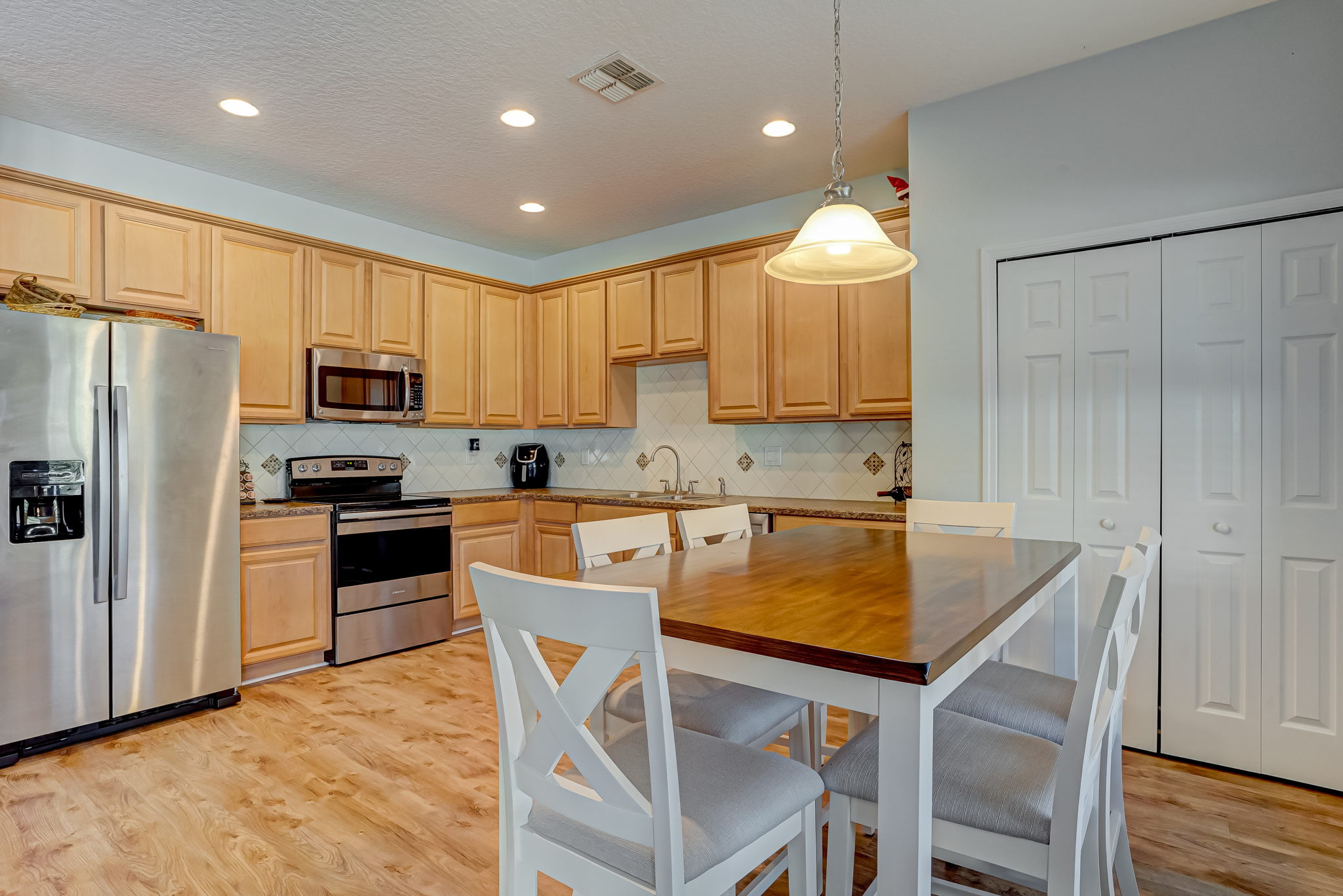 Casual Dining/Kitchen