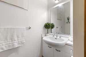 155 Dalhousie St - Unit 632, Toronto, ON M5B 2P7, CA Photo 13