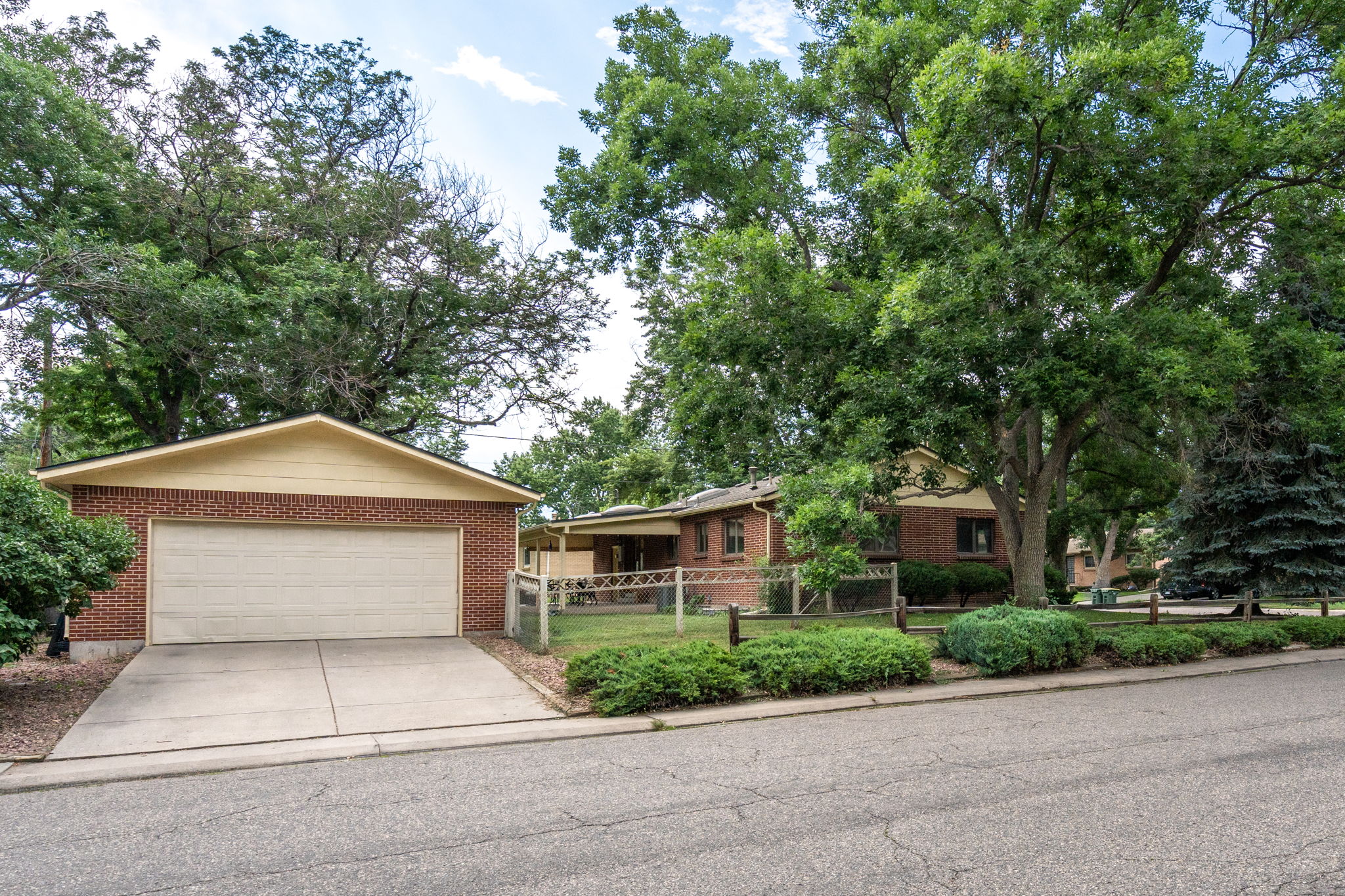 10732 W 67th Pl, Arvada, CO 80004 Yellow Umbrella Imaging