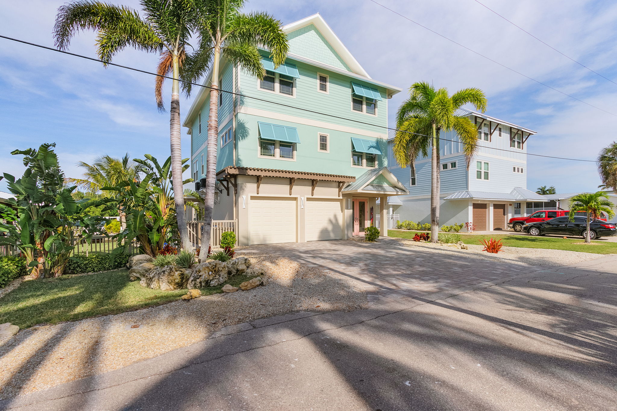 135 Driftwood Ln, Fort Myers Beach, FL 33931 VisualPRO Photography