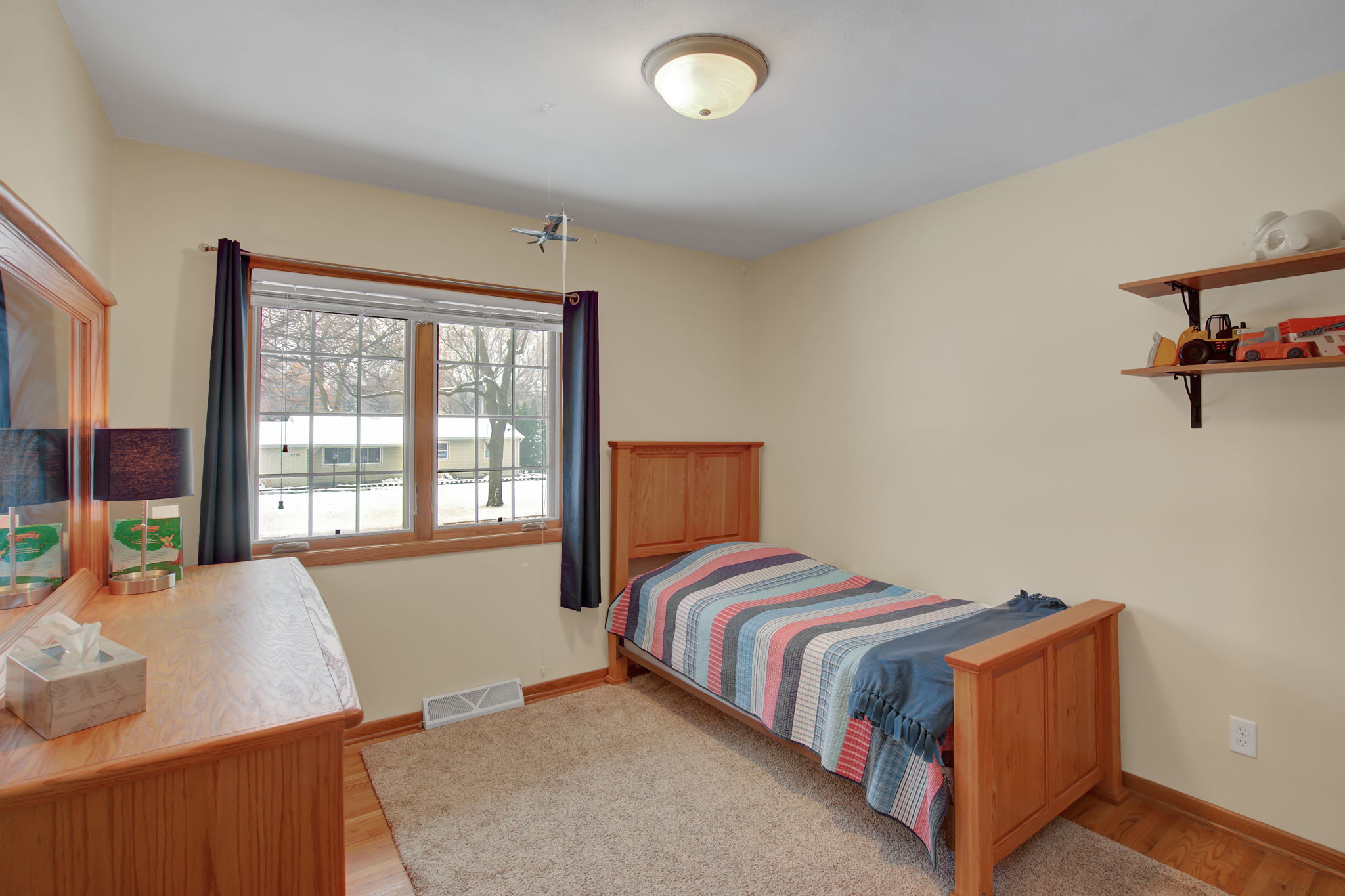2181 Lakeaires Blvd, White Bear Lake, MN 55110, US Photo 10