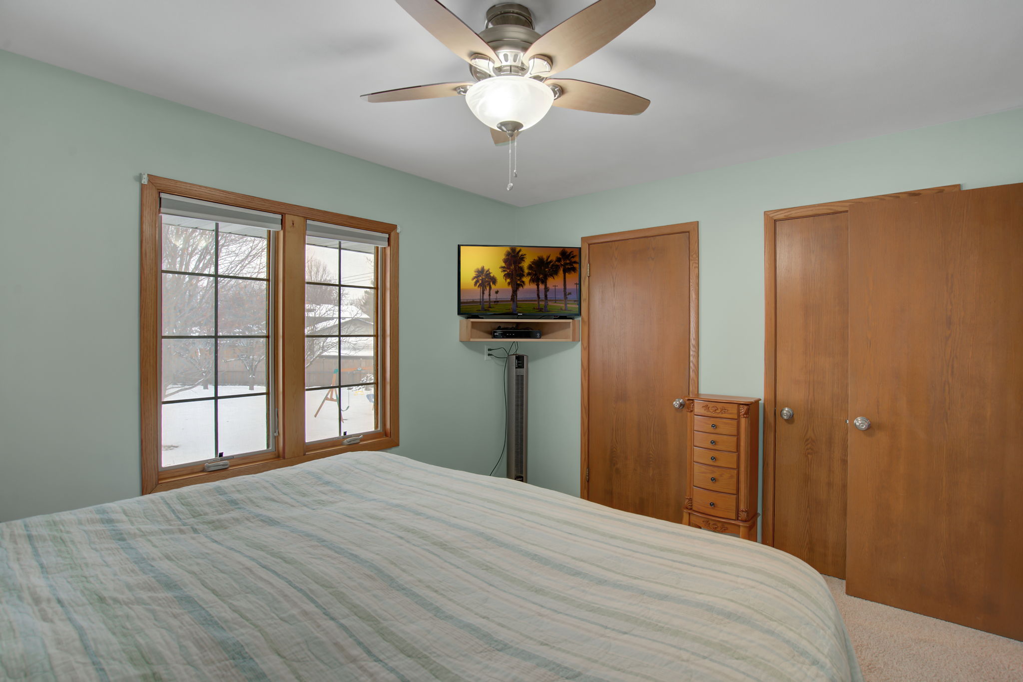 2181 Lakeaires Blvd, White Bear Lake, MN 55110, US Photo 9