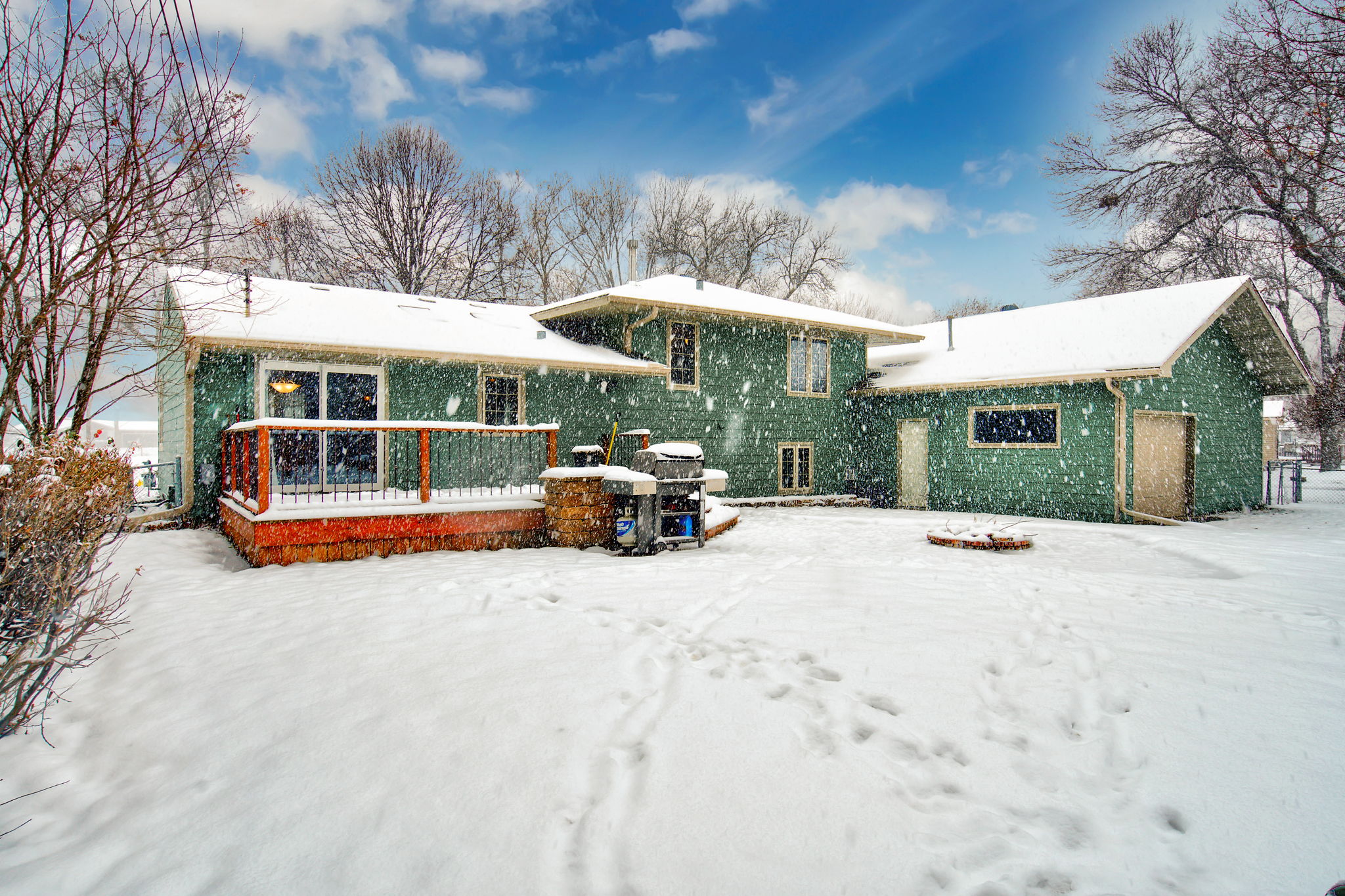 2181 Lakeaires Blvd, White Bear Lake, MN 55110, US Photo 6
