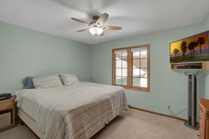 2181 Lakeaires Blvd, White Bear Lake, MN 55110, US Photo 7