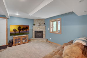 2181 Lakeaires Blvd, White Bear Lake, MN 55110, US Photo 21