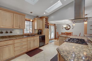 2181 Lakeaires Blvd, White Bear Lake, MN 55110, US Photo 19