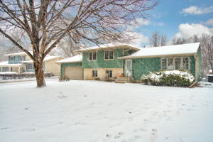 2181 Lakeaires Blvd, White Bear Lake, MN 55110, US Photo 0