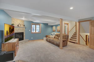 2181 Lakeaires Blvd, White Bear Lake, MN 55110, US Photo 22