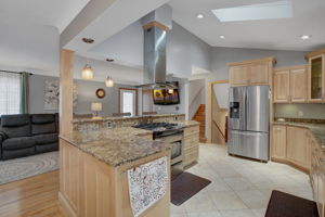 2181 Lakeaires Blvd, White Bear Lake, MN 55110, US Photo 17