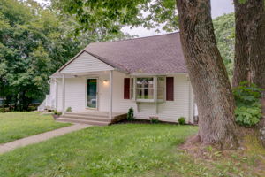 569 Norwich Rd, Plainfield, CT 06374, USA Photo 1