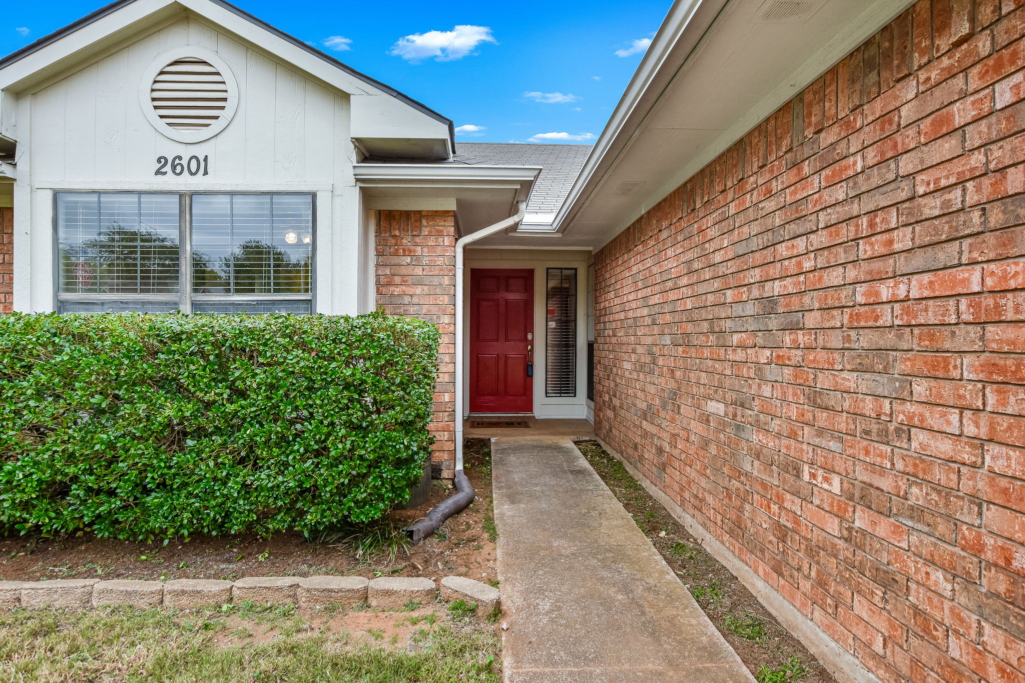 003-Front Exterior-FULL