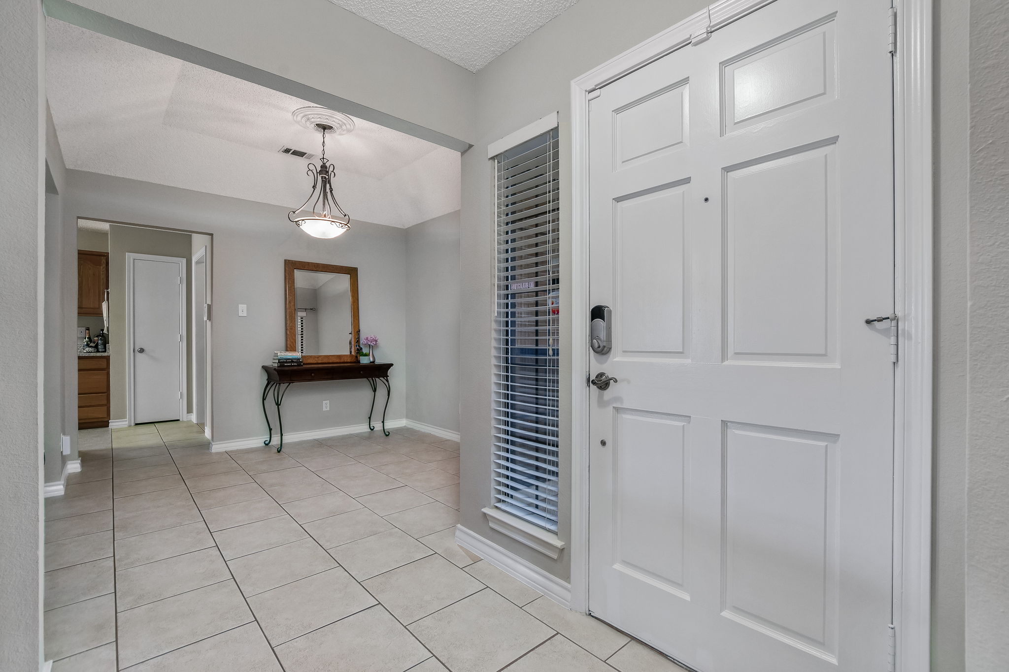 006-Entry-Dining-FULL