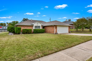 002-Front Exterior-FULL