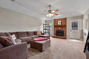 010-Living Room-FULL