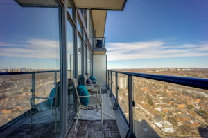 105 The Queensway - Unit 3014, Toronto, ON M6S 5B5, CA Photo 34