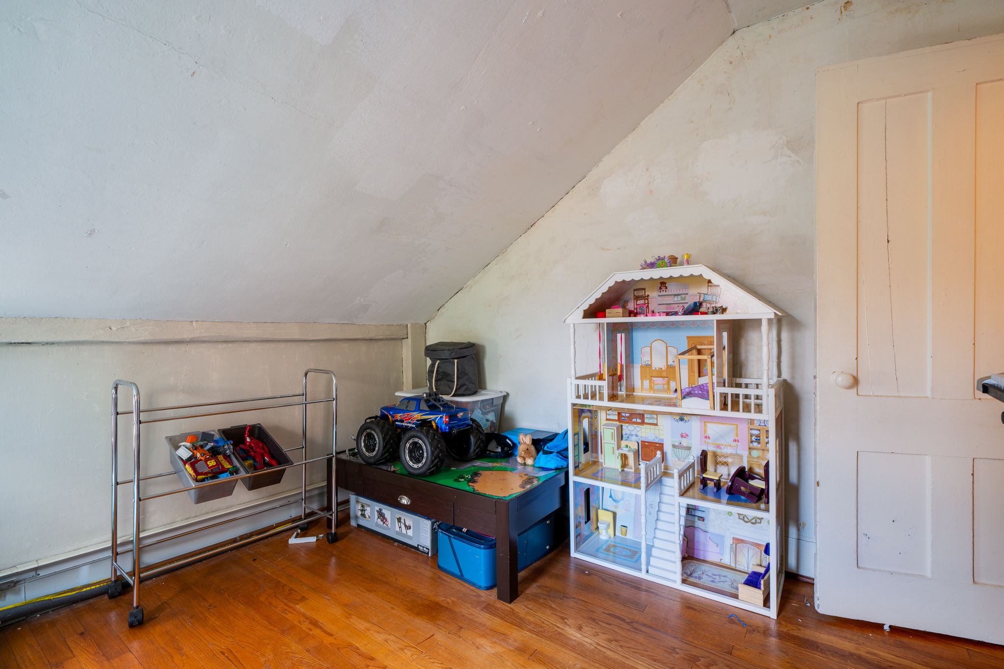 120 Curtiss St, Southington, CT 06489 Ed McCullough Photography