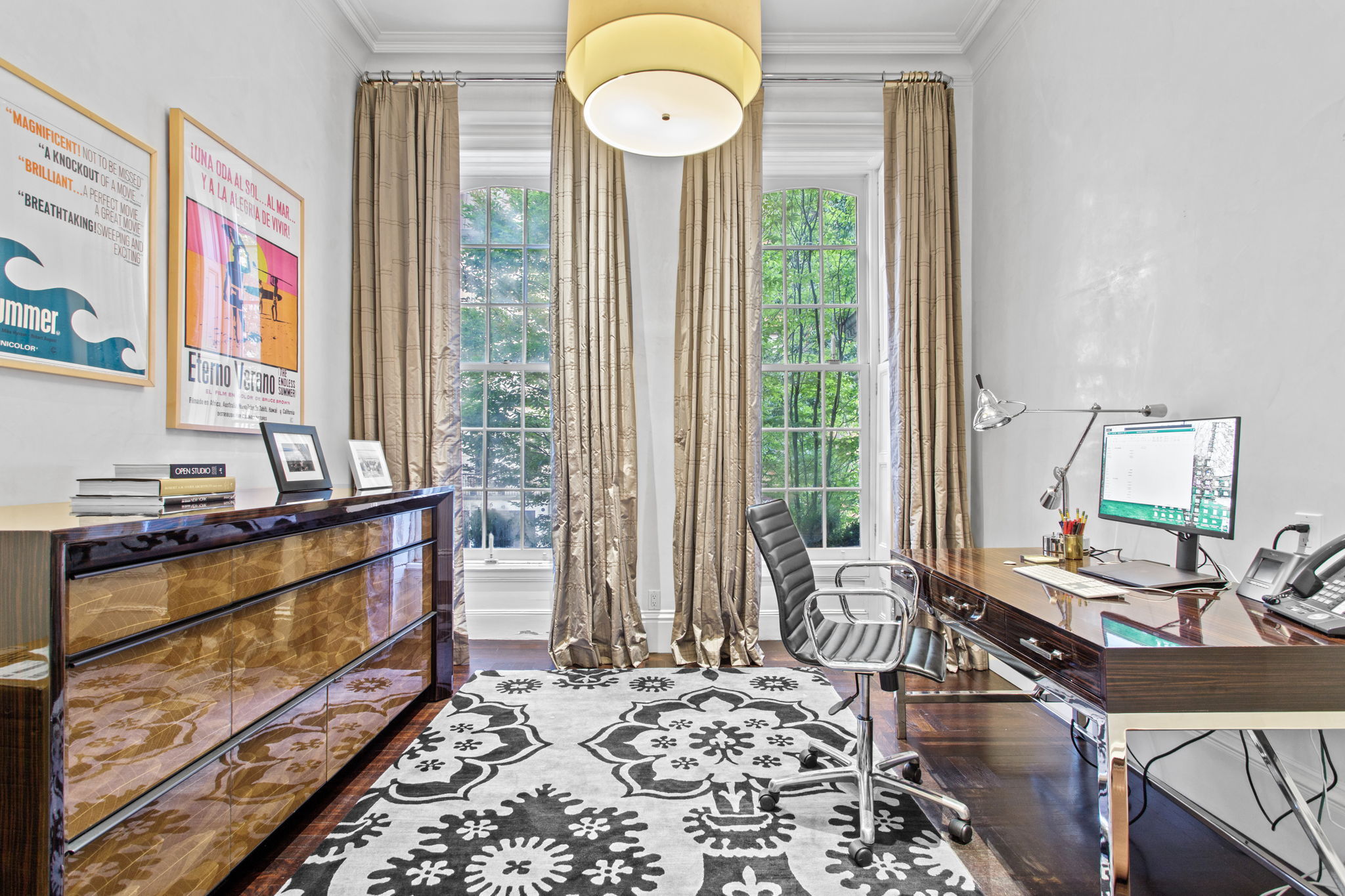 Parlor Floor Owner´s Front Office