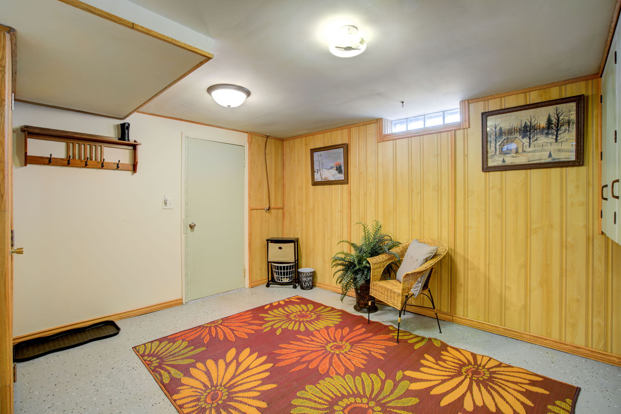 Lower Level Garage Entry