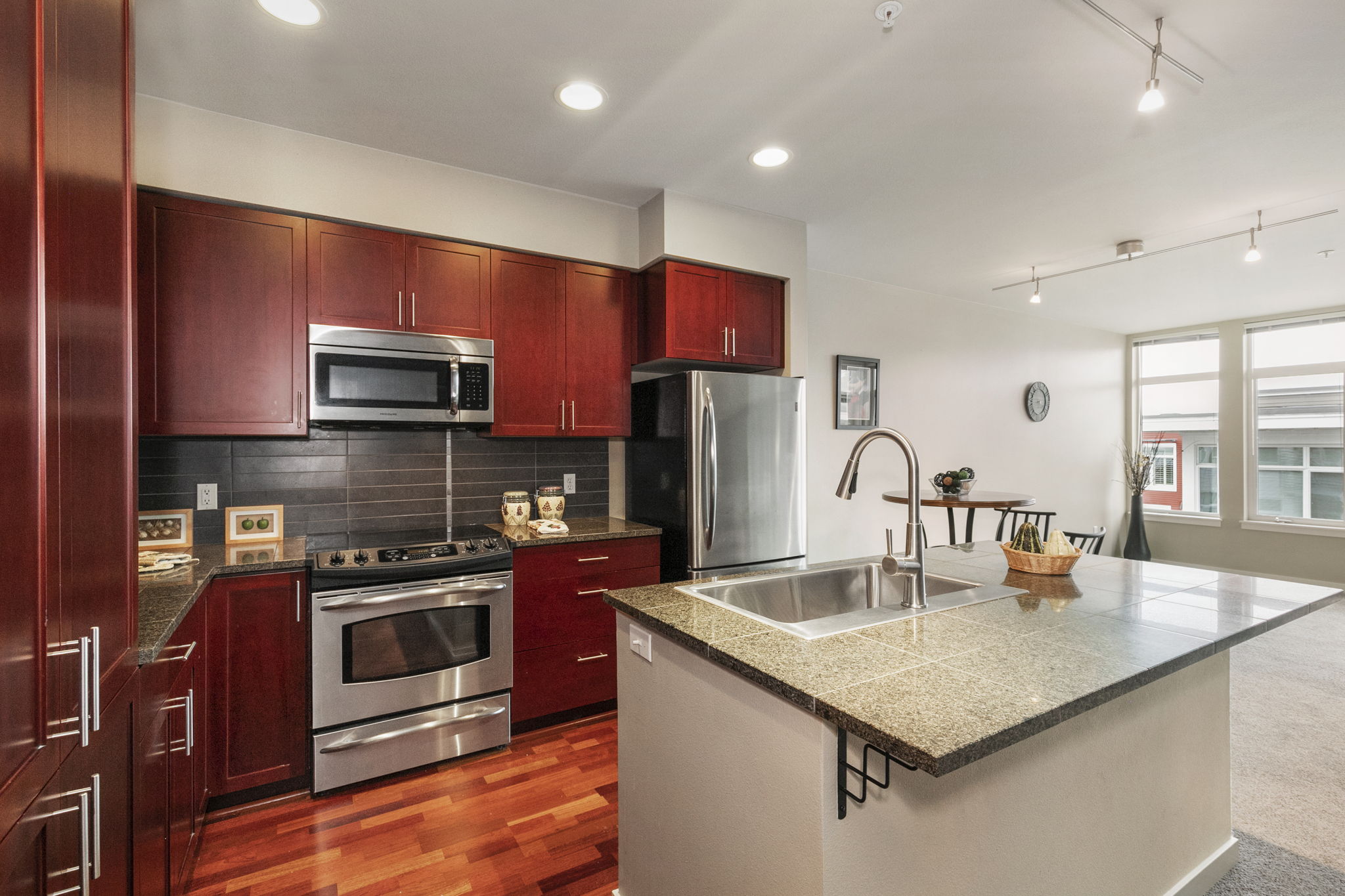 190 Harbor Square Loop NE Unit C429, Bainbridge Island, WA 98110, US Photo 13