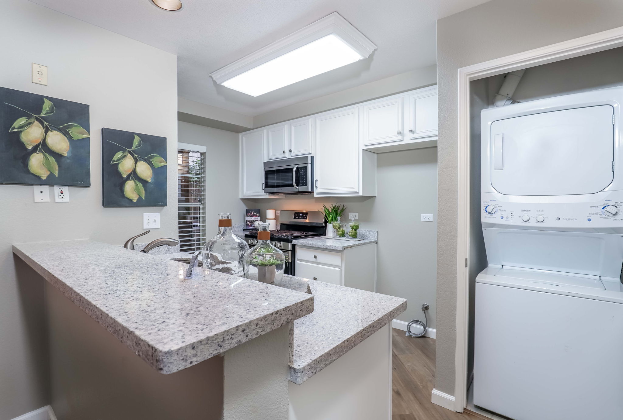 180 Caldecott Ln 216, Oakland, CA 94618, US Photo 8