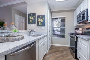 180 Caldecott Ln 216, Oakland, CA 94618, US Photo 8