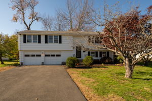 65 Ridge Crest Cir, Wethersfield, CT 06109, US Photo 0